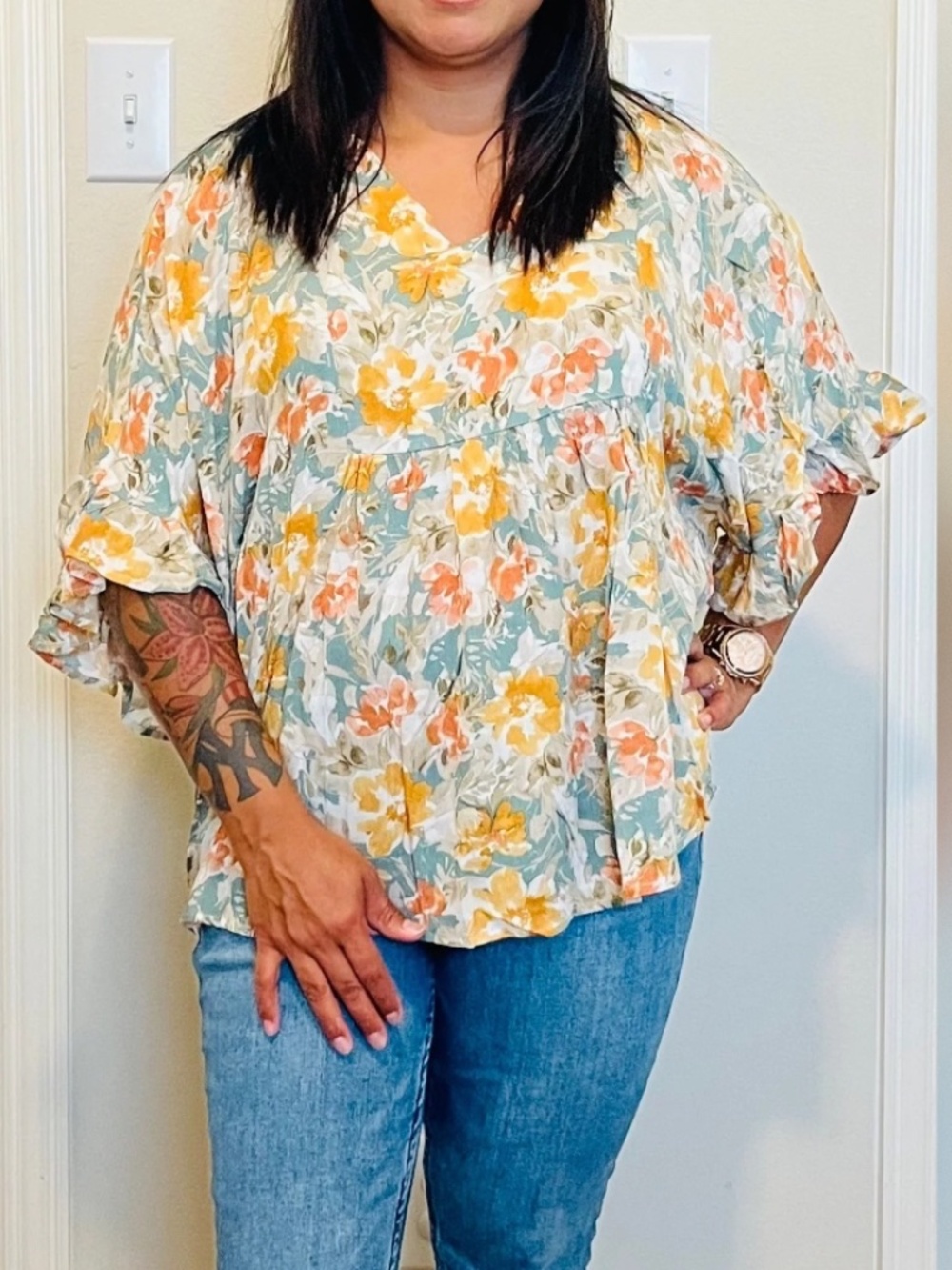 EUC Emily Wonder Size 1X Apricot and Sage Floral Blouse